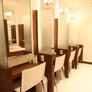 品川美容外科 横浜2院のフォトフェイシャルを受けた後のパウダールーム