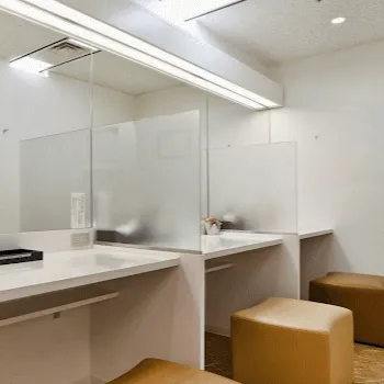 シロノクリニック 横浜院のフォトフェイシャルを受けた後のパウダールーム