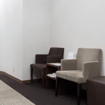 高須クリニック 横浜院のフォトフェイシャルを受ける前の待合室