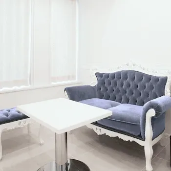 A CLINIC 横浜院のピコトーニングを受ける前の待合室