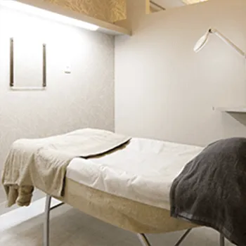 銀座よしえクリニック 横浜院のプルリアルデンシファイを受ける施術室