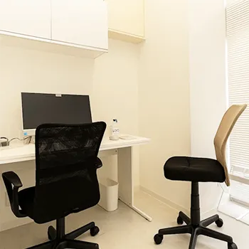 ルラ美容クリニック 横浜院のプルリアルデンシファイを受ける前のカウンセリングルーム