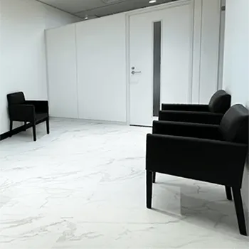 スマートスキンクリニック 横浜院のプルリアルデンシファイを受ける前の待合室