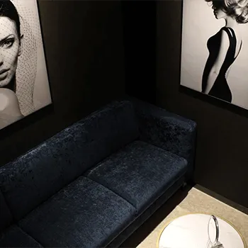 横浜TAクリニックのプルリアルデンシファイを受ける前の待合室