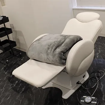 横浜TAクリニックのプルリアルデンシファイを受ける施術室