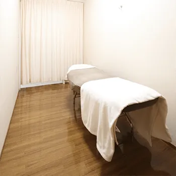 アンデュースキンケアクリニックのプルリアルデンシファイを受ける施術室