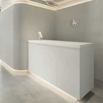 横浜山手クリニックのプルリアルデンシファイを受ける前の受付