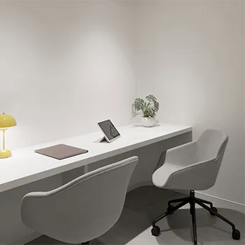 横浜山手クリニックのプルリアルデンシファイを受ける前のカウンセリングルーム