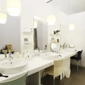 テティス横濱美容皮膚科のプロファイロを受けた後のパウダールーム