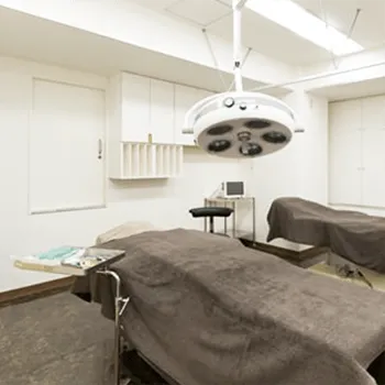 共立美容外科 横浜院の白玉点滴・注射を受ける施術室