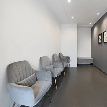 Arteskin Clinicのブレッシングを受ける前の待合室