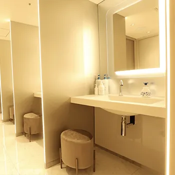 リゾナスフェイスクリニック東京のブレッシングを受けた後のパウダールーム