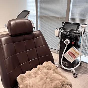 Tokyo Lift Clinicのブレッシングを受ける前のカウンセリングルーム