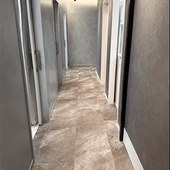 Tokyo Lift Clinicのブレッシングを受ける前の廊下