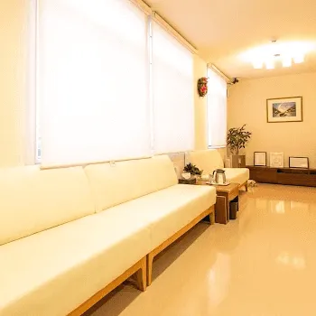 みやびクリニックのプルリアルバイオスカルプチャーを受ける前の待合室