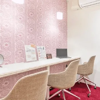 エルムクリニック 広島院の糸リフトを受ける前の待合室