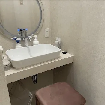 ルラ美容クリニック 広島院の糸リフトを受けた後のパウダールーム