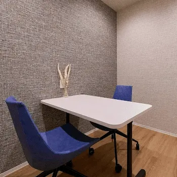 広島美容外科メイプルクリニックの糸リフトを受ける前のカウンセリングルーム