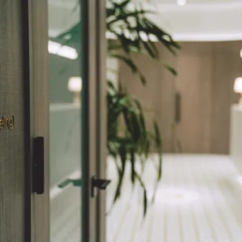 CHINOWA CLINIC 福岡付近1院の入口の様子