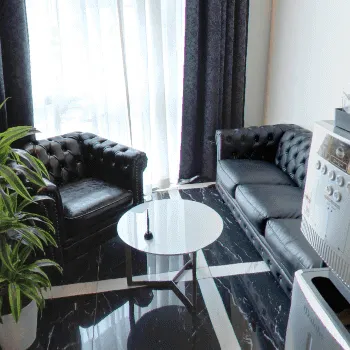 TAクリニック 石川/金沢付近1院のプルリアルバイオスカルプチャーを受ける前の待合室