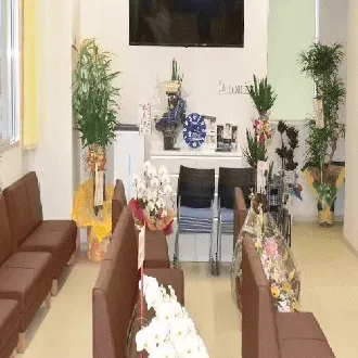 貴クリニックのプルリアルバイオスカルプチャーを受ける前の待合室