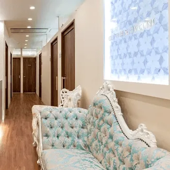 CLEAN BEAUTY CLINICのプルリアルバイオスカルプチャーを受ける前の待合室