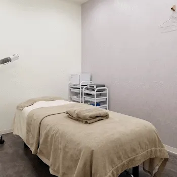 ふみビューティークリニックのプルリアルバイオスカルプチャーを受ける施術室