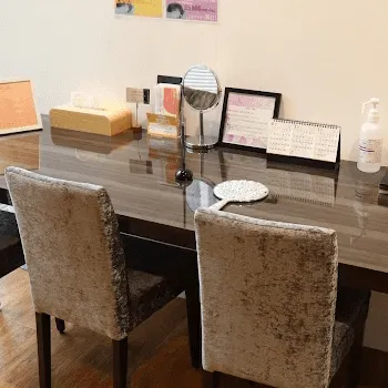 ゼティス ビューティークリニック大阪院のプルリアルバイオスカルプチャーを受ける前の診察室