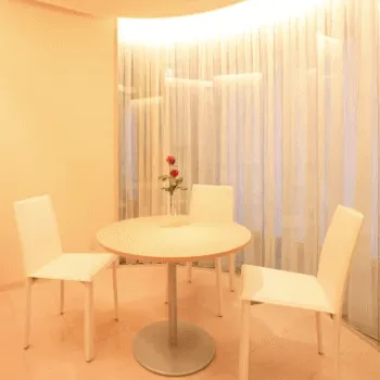 仙台セントローズクリニックのプルリアルバイオスカルプチャーを受ける前の待合室