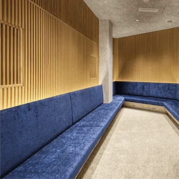 Days Beauty Clinic 東京2院のブレッシングを受ける前の待合室