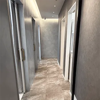 Tokyo Lift Clinicのブレッシングを受ける前の廊下