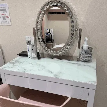 MBC・麻布十番(皮膚科・美容皮膚科)のプルリアルバイオスカルプチャーを受けた後のパウダールーム