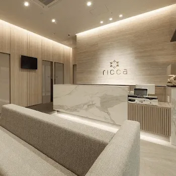 女性医療クリニック 六花 横浜のプルリアルバイオスカルプチャーを受ける前の受付