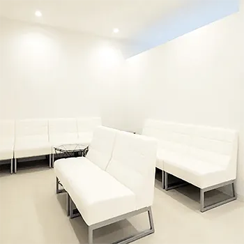 エミナルクリニックの医療脱毛を受ける前の待合室