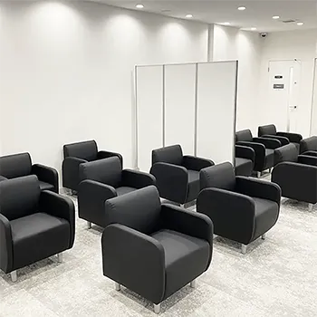 リゼクリニックの医療脱毛を受ける前の待合室