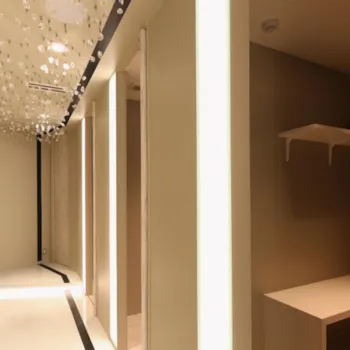 HAABクリニック 全国3院の二重整形を受ける前の廊下