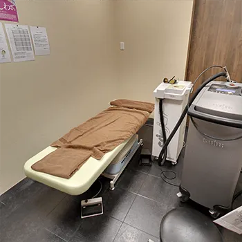 船橋中央クリニックの脂肪冷却を受ける施術室