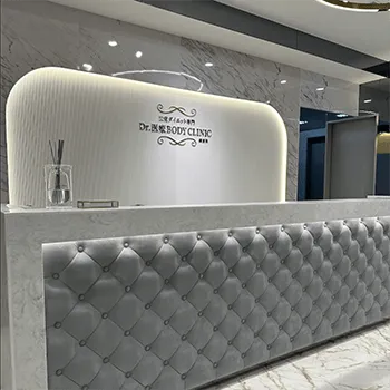 Dr.医療ボディクリニックの脂肪冷却を受ける前の受付