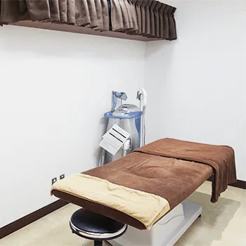 品川スキンクリニック 銀座院の脂肪冷却を受ける施術室