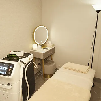ウィルビークリニック 銀座1院の脂肪冷却を受ける施術室