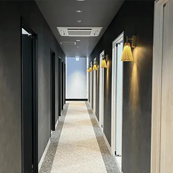 ディオクリニック 横浜院の脂肪冷却を受ける前の廊下