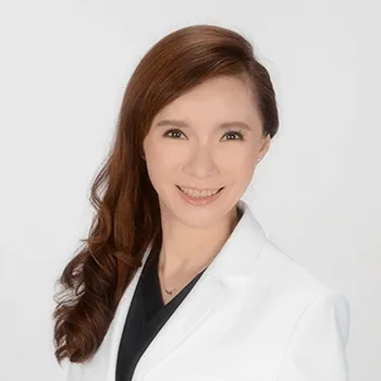 アマリラビューティークリニック大阪心斎橋院のブレッシングを受ける前の診察を担当する医師