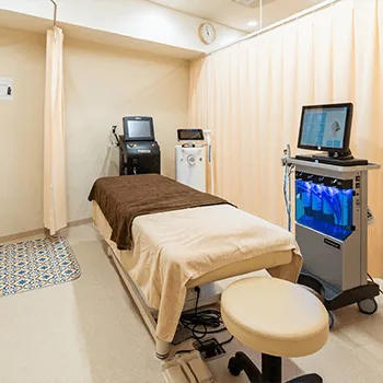 うめきた美容クリニックのブレッシングを受ける施術室