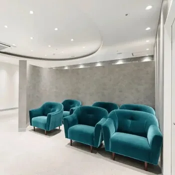 URARAクリニック 横浜/神奈川付近2院の脂肪冷却を受ける前の待合室