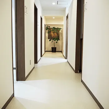 東京形成美容外科 千葉1院のミラドライを受ける前の廊下