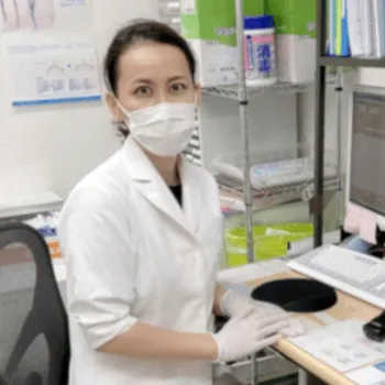 松尾形成外科・眼瞼クリニックのミラドライを受ける前の診察を担当する医師