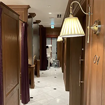 とくやま まぶた・スキンクリニックのミラドライを受ける前の廊下