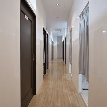 新宿美容外科クリニック 立川院のミラドライを受ける前の廊下