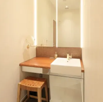 MET BEAUTY CLINIC 全国1院のエリシスセンスを受けた後のパウダールーム