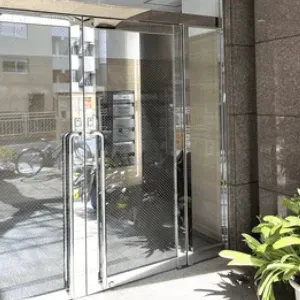 加藤クリニック麻布 全国3院のモフィウス8を受けるクリニックのビルの入り口